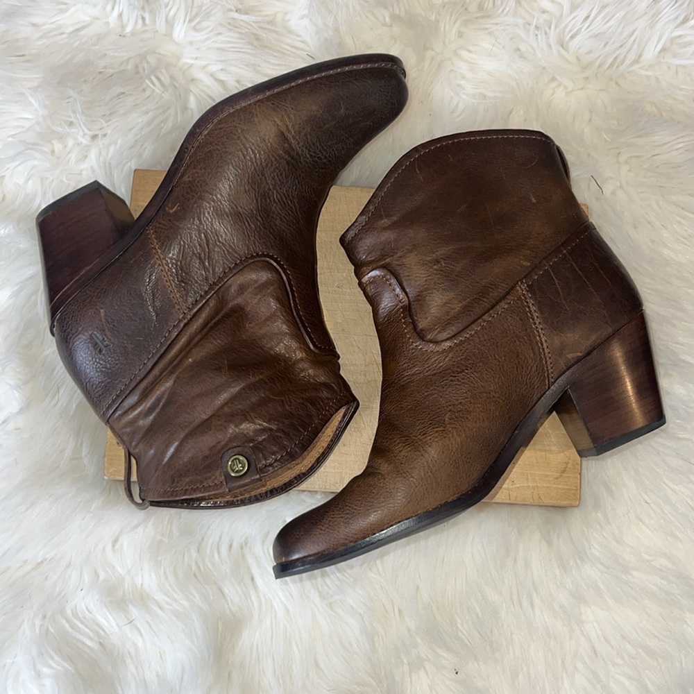 Frye Jolene Leather Pull On Booties - Picture 4 of 8
